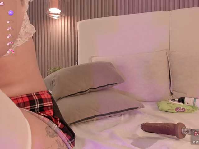 annie-clarkson live cam on BongaCams