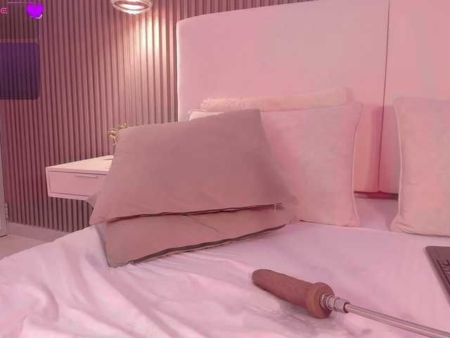 annie-clarkson live cam on BongaCams