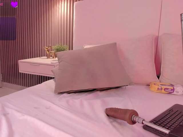 annie-clarkson live cam on BongaCams