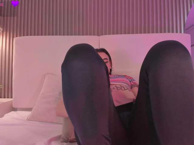 annie-clarkson live cam on BongaCams