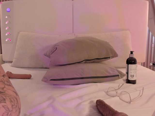 annie-clarkson live cam on BongaCams