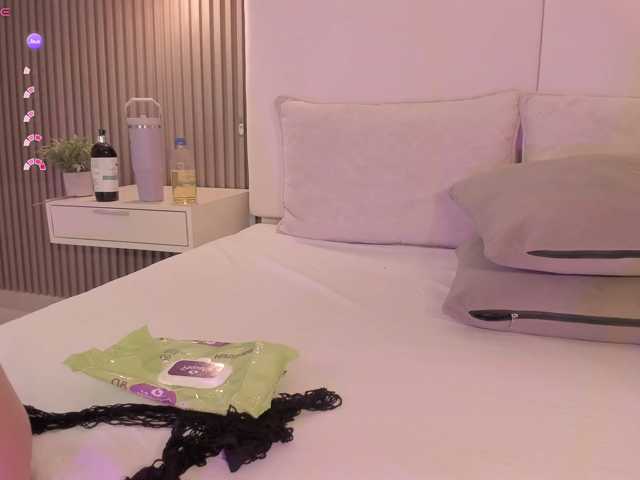 annie-clarkson live cam on BongaCams