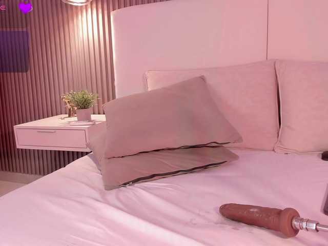 annie-clarkson live cam on BongaCams