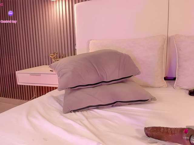 annie-clarkson live cam on BongaCams