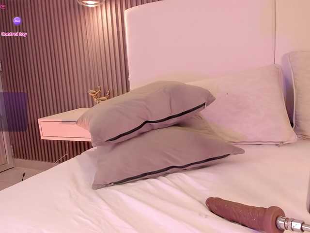 annie-clarkson live cam on BongaCams