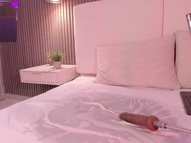 annie-clarkson live cam on BongaCams