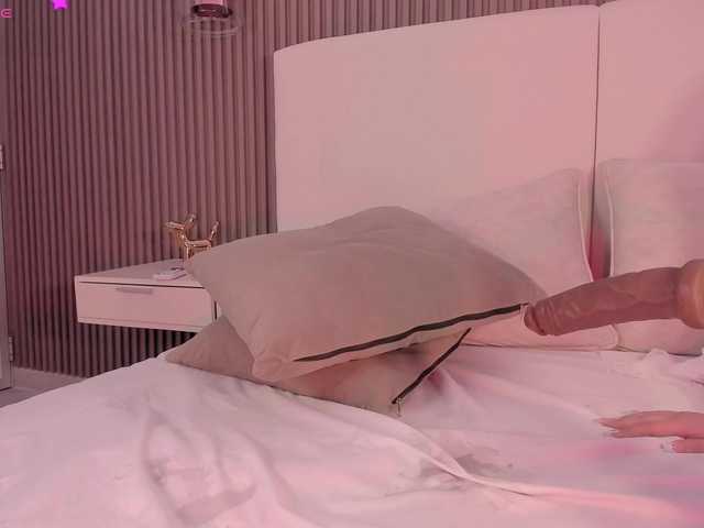 annie-clarkson live cam on UnifiedCams