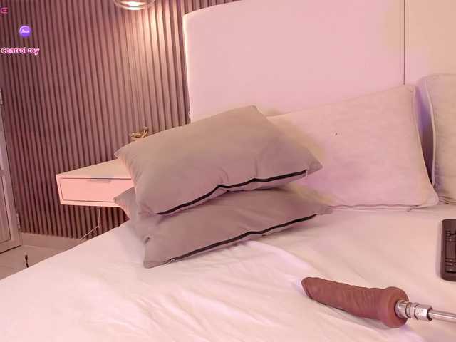 annie-clarkson live cam on BongaCams