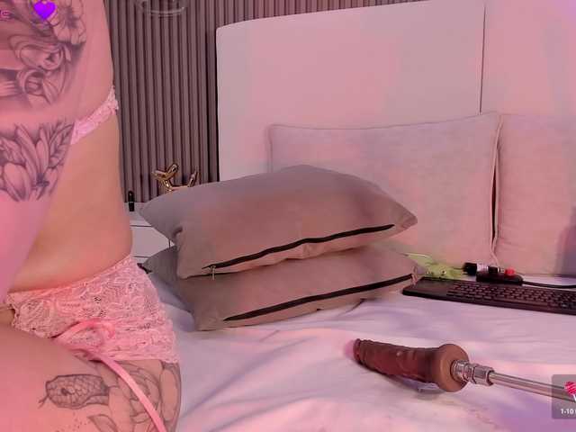 annie-clarkson live cam on BongaCams