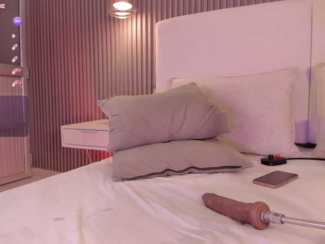 annie-clarkson live cam on BongaCams