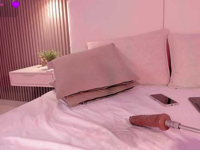 annie-clarkson live cam on BongaCams