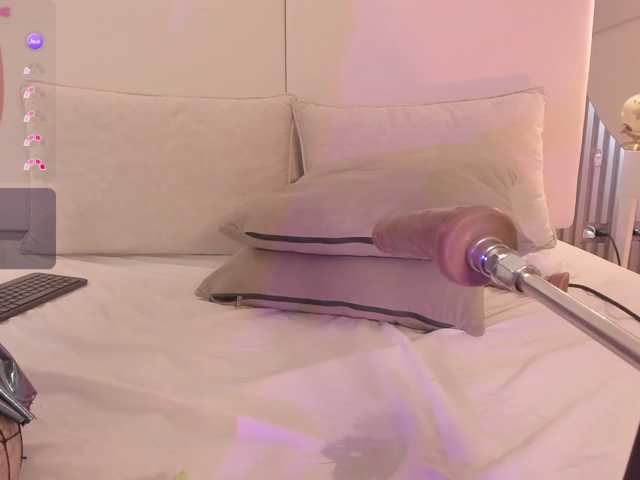 annie-clarkson live cam preview