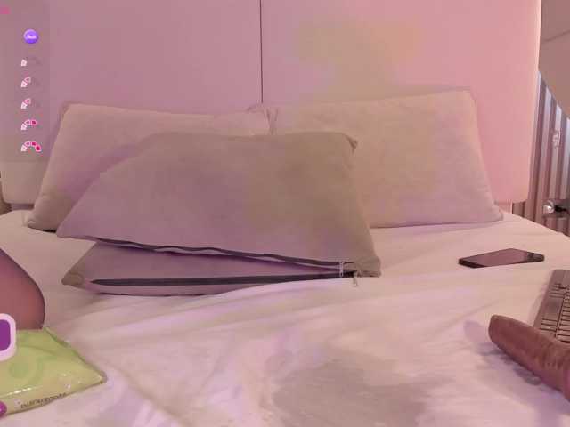 annie-clarkson live cam on BongaCams