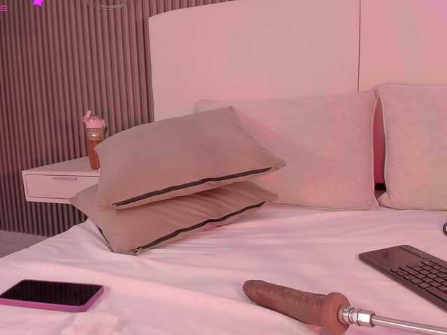 annie-clarkson live cam on BongaCams