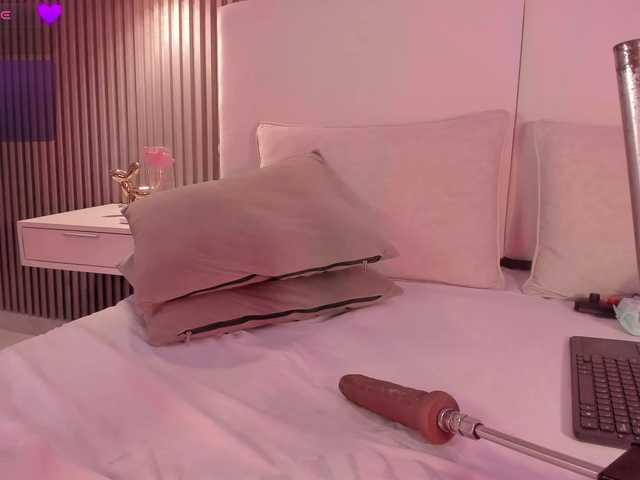 annie-clarkson live cam on BongaCams