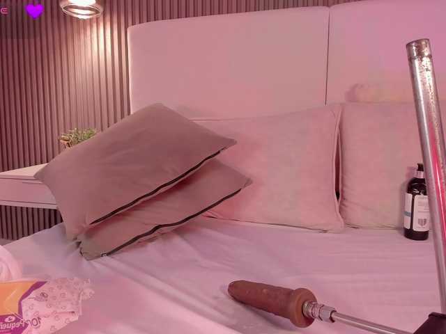 annie-clarkson live cam on BongaCams