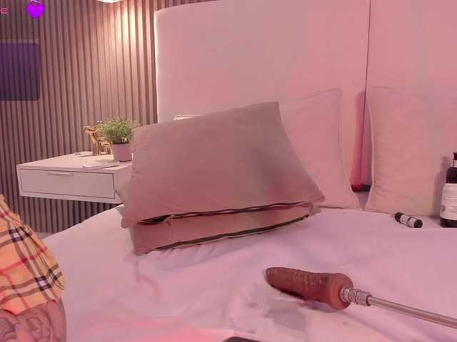 annie-clarkson live cam on BongaCams