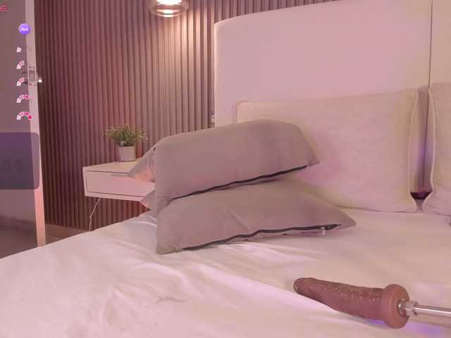 annie-clarkson live cam on BongaCams