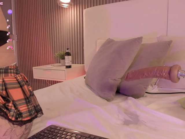 annie-clarkson live cam on BongaCams