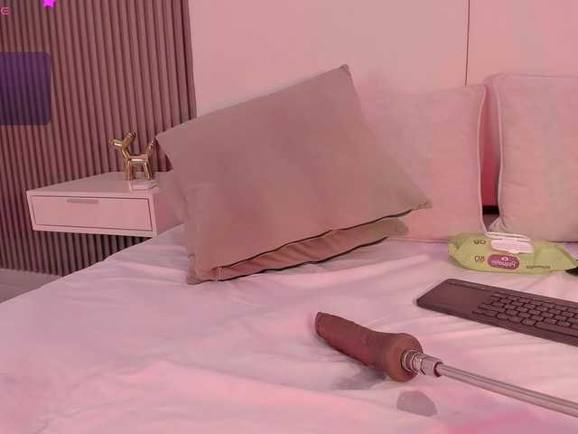 annie-clarkson live cam on BongaCams
