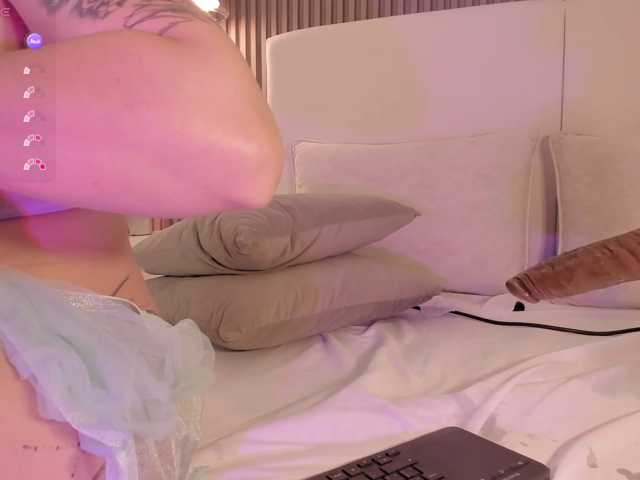 annie-clarkson live cam on BongaCams