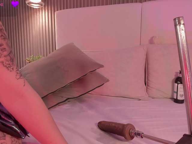 annie-clarkson live cam on BongaCams