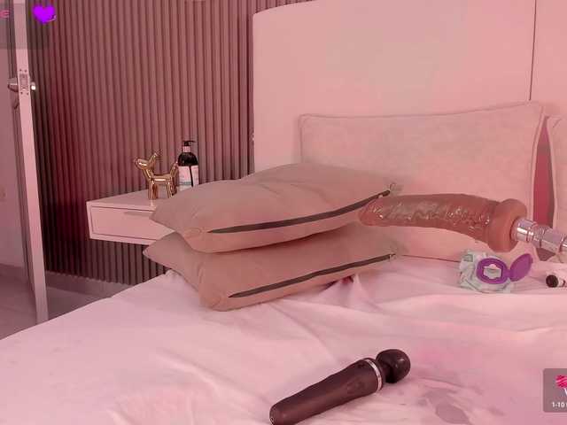 annie-clarkson live cam on BongaCams
