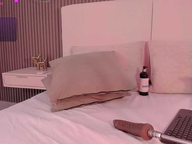 annie-clarkson live cam on BongaCams