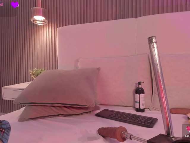 annie-clarkson live cam on BongaCams