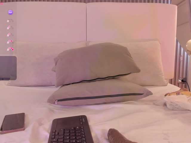 annie-clarkson live cam on BongaCams