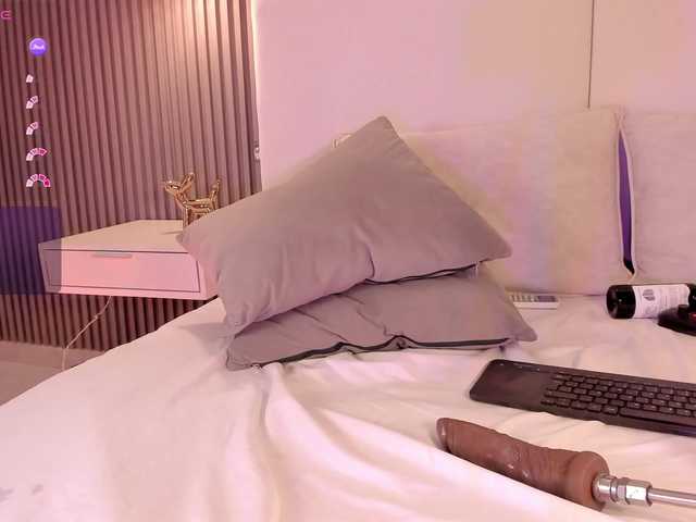 annie-clarkson live cam on BongaCams