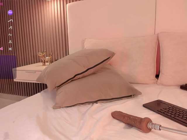 annie-clarkson live cam on BongaCams