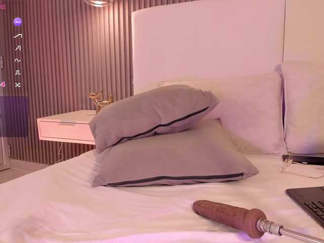 annie-clarkson live cam on BongaCams