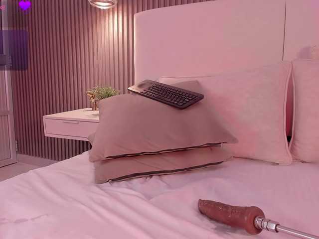annie-clarkson live cam on BongaCams