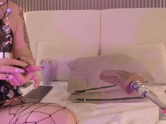 annie-clarkson live cam on BongaCams
