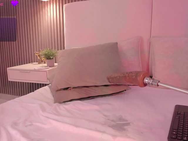 annie-clarkson live cam on BongaCams