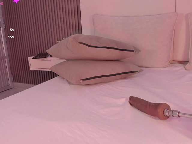 annie-clarkson live cam on BongaCams