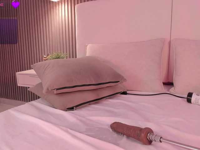 annie-clarkson live cam on BongaCams