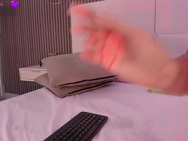 annie-clarkson live cam on BongaCams