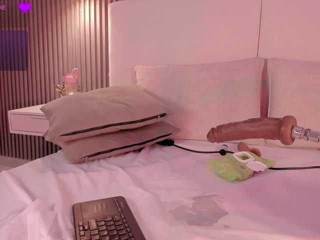 annie-clarkson live cam on BongaCams