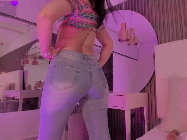 annie-clarkson live cam on BongaCams