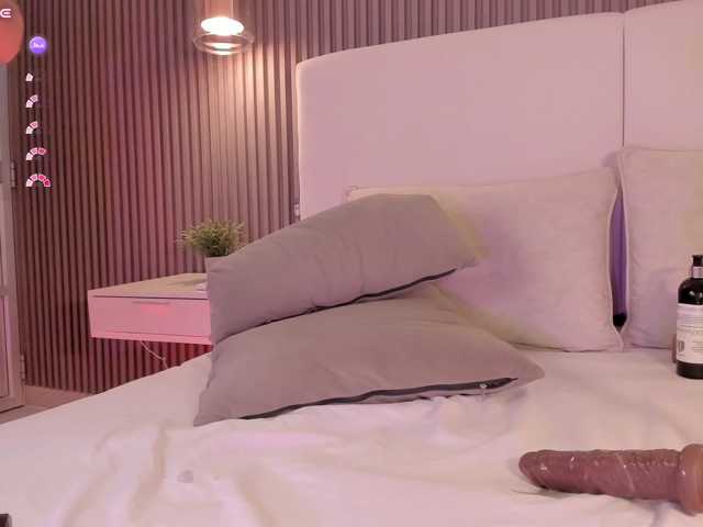 annie-clarkson live cam on BongaCams