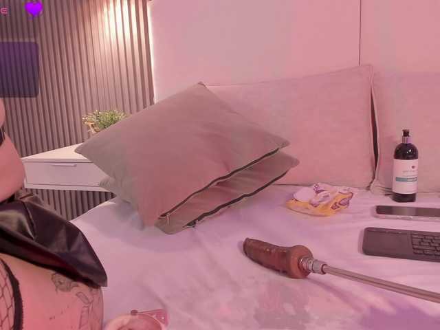 annie-clarkson live cam on BongaCams