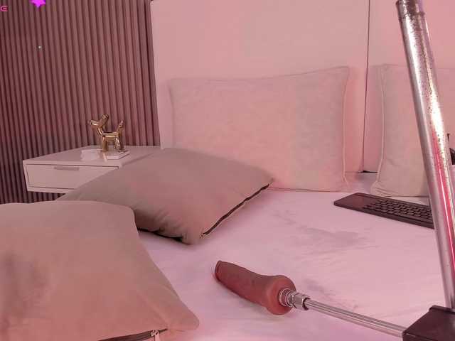 annie-clarkson live cam on BongaCams