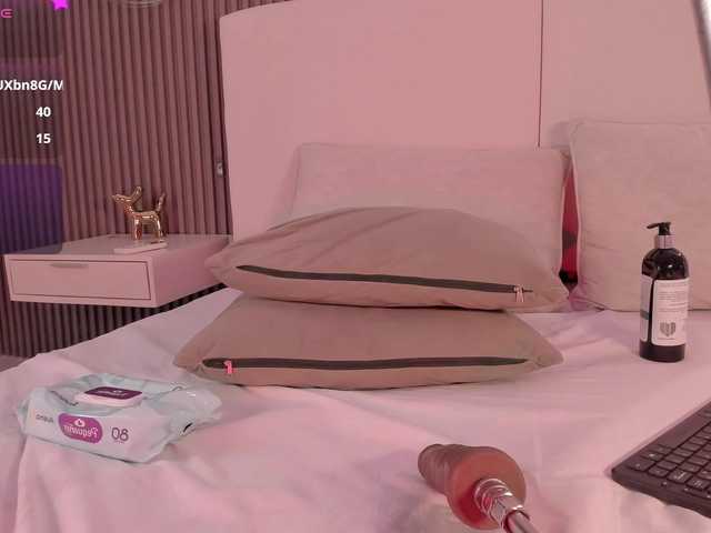 annie-clarkson live cam on BongaCams