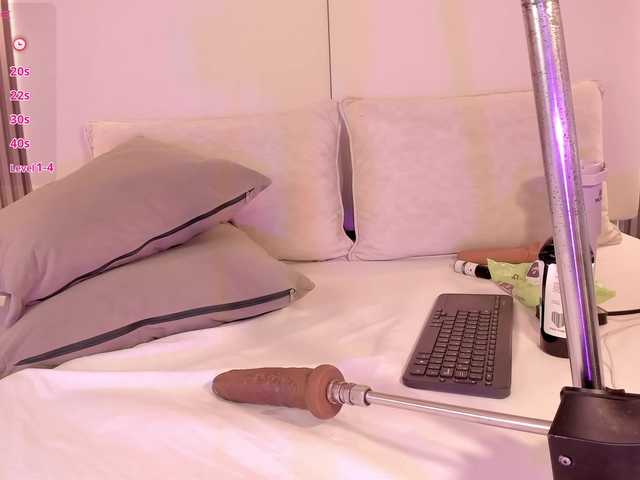 annie-clarkson live cam on BongaCams