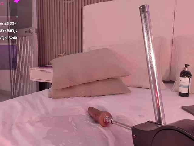 annie-clarkson webcam