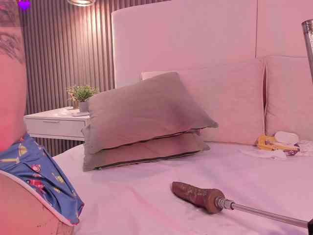 annie-clarkson webcam
