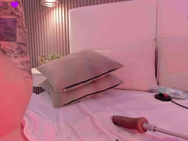 annie-clarkson webcam