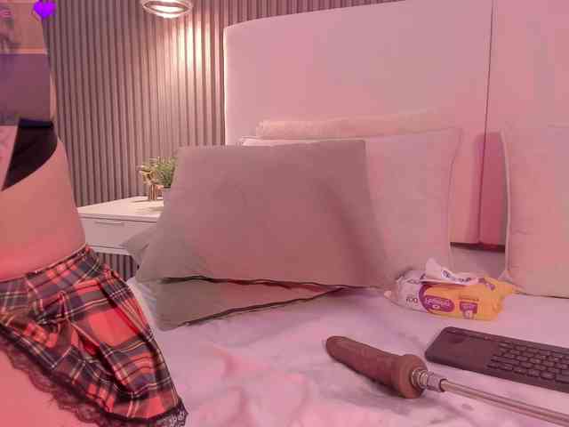 annie-clarkson webcam